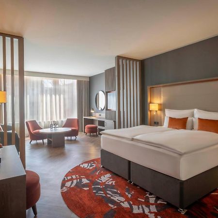 Clayton Hotel Dusseldorf City Centre Düsseldorf Exterior foto